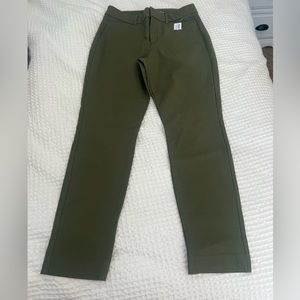 Old Navy Pixie Skinny Pant